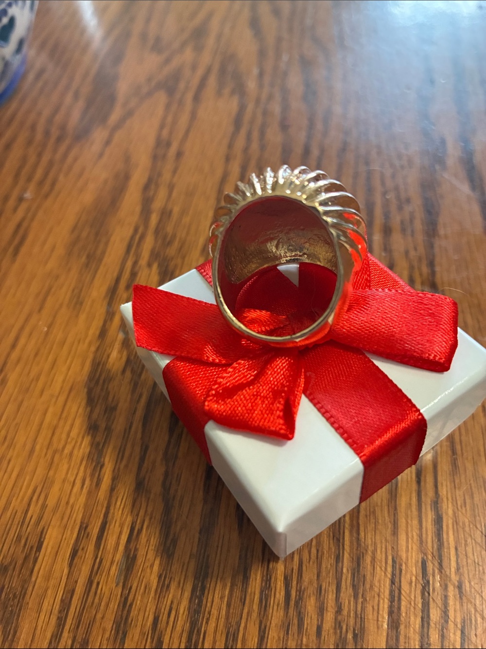 Gold Ribbed Decorative Ring Accent - Gold Finish